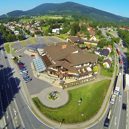 Hotel Eroplan Roznov pod Radhostem Luaran gambar