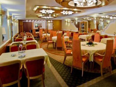 Hotel Eroplan Roznov pod Radhostem Luaran gambar